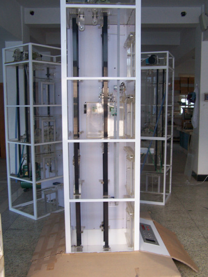 透明電梯演示裝置